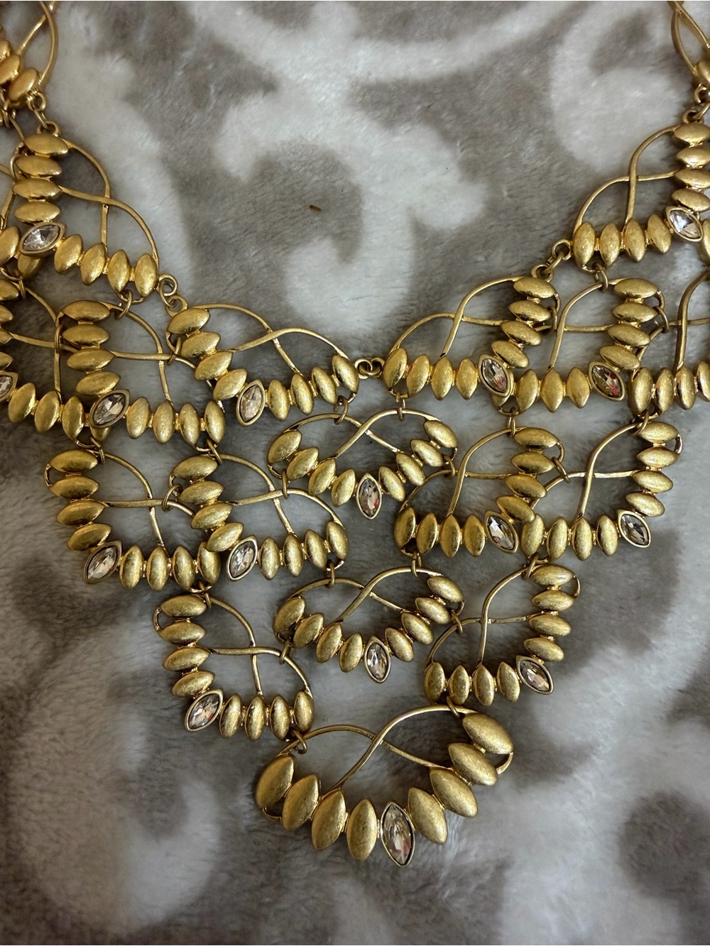 Carolee Gold Tone Leaves Bib Necklace Statement Textured Leaf Crystals Heavy 87g - Picture 9 of 16